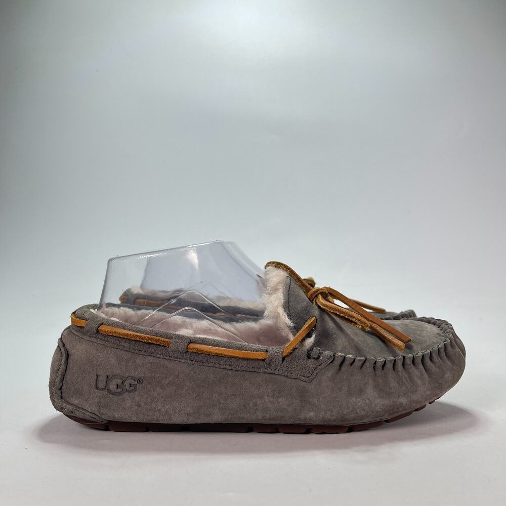 UGG Dakota Pewter Grey Water Resistant Suede Moccasin Slippers 5612 Women's Sz 7
